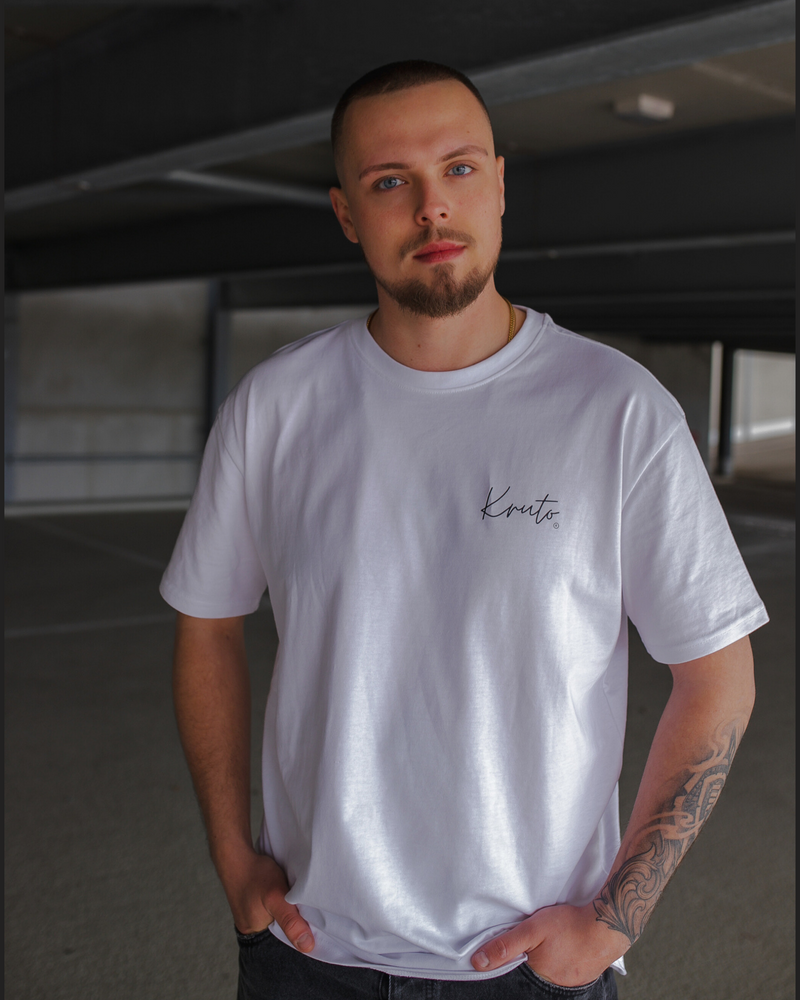 KRUTO - ETO NE MODA ETO STIL HINTEN OVERSIZE T-SHIRT