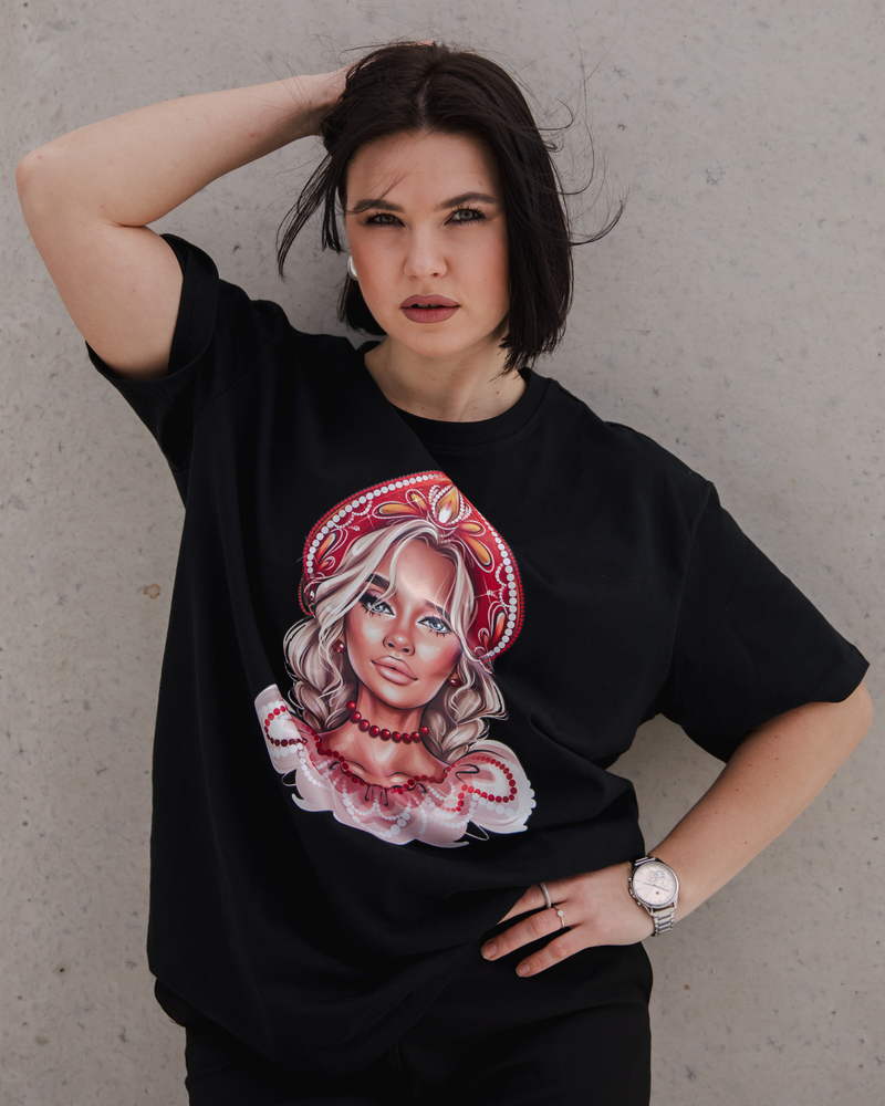 MADAME VORNE OVERSIZE T-SHIRT