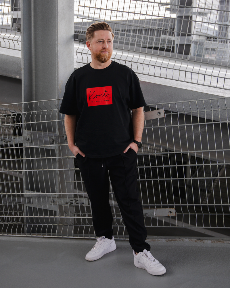 ETO NE MODA ETO STIL IN RED OVERSIZE T-SHIRT