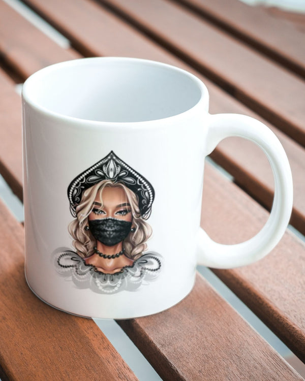 MADAME MASKIERT TASSE